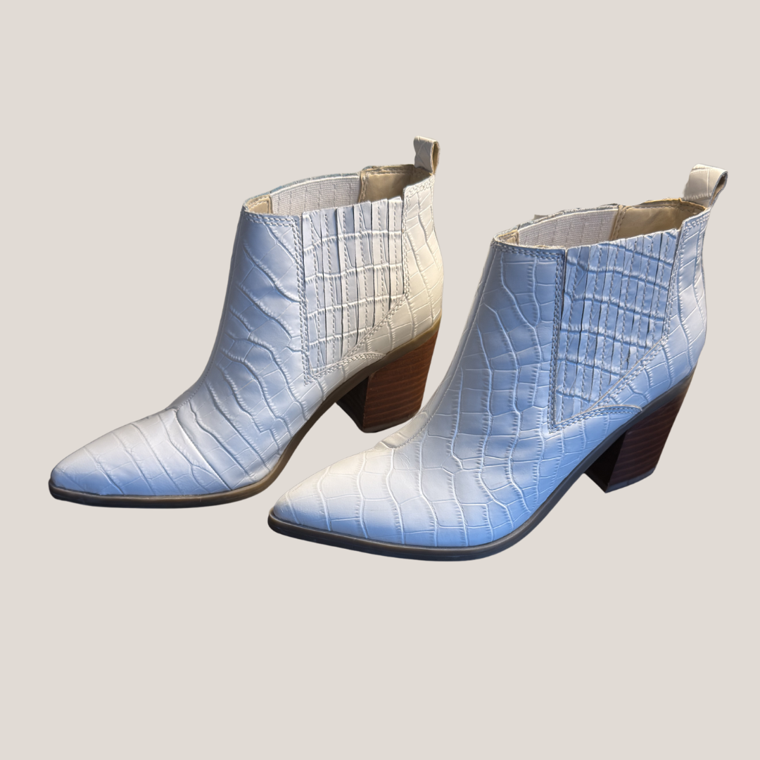Chic Marc Fisher White Croc-Embossed Pointed Toe Booties, 7M