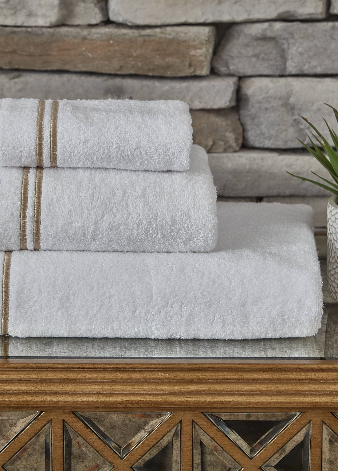 NAKIŞLI PAMUK 3 PARÇA BANYO HAVLU SETİ - BEYAZ KOD-9931