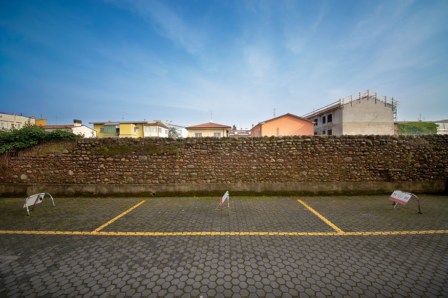 Parcheggio a Villafranca di Verona