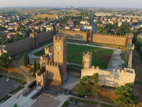 Vista dall'alto del Castello Scaligero di Villafranca