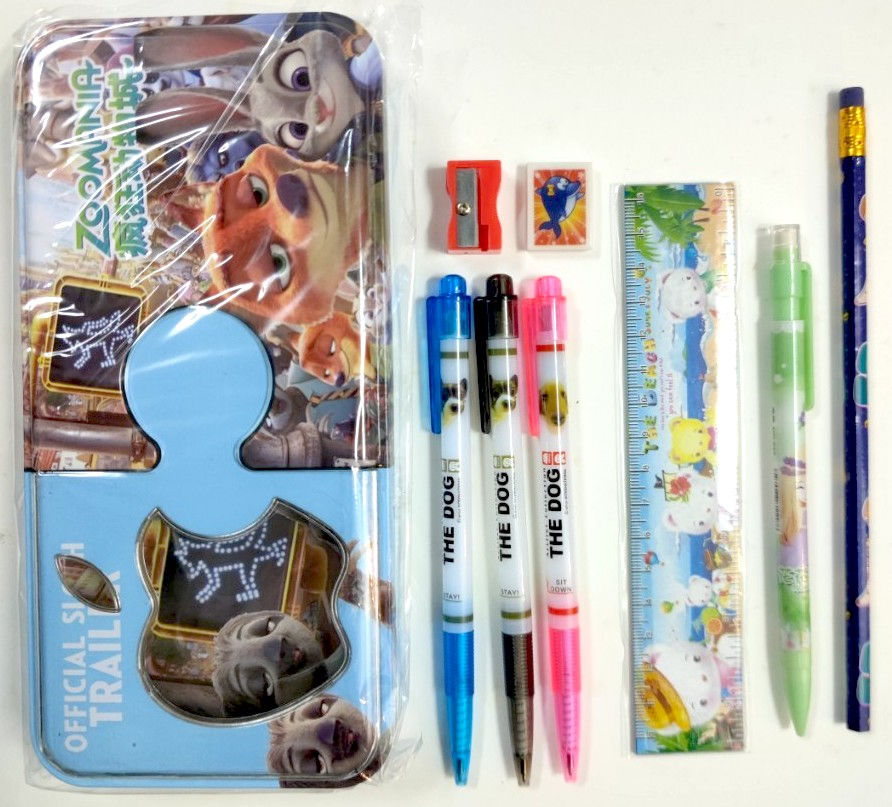 ชุดกล่องดินสอ เครื่องเขียน แจกวันเด็ก บริจาคเด็ก