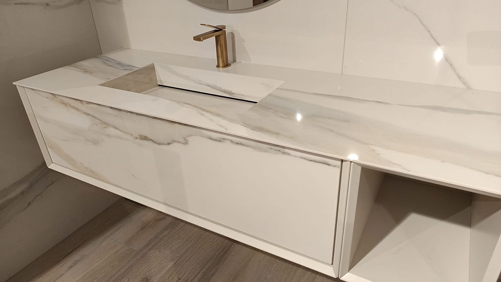 Total look bagno calacatta lucido