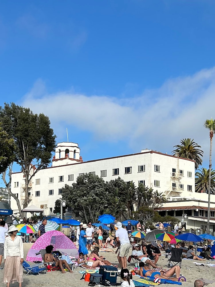 Beach Day Packing List: Your Guide for a Fun Day Under the Sun!