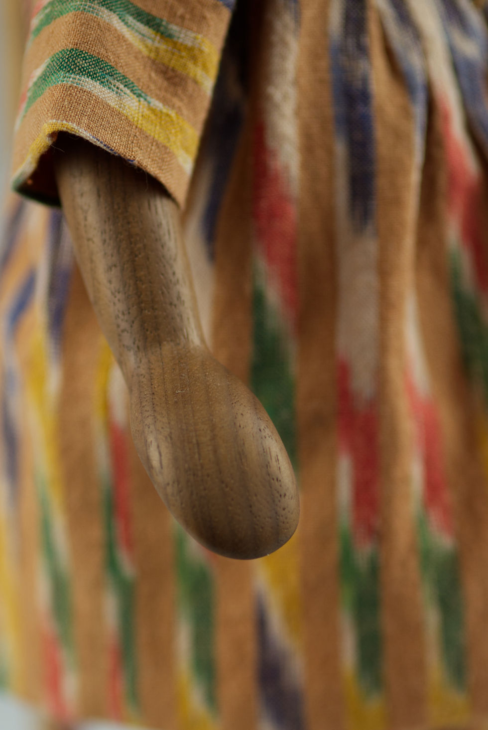 Thumbnail: Artist doll with ikat smock | Elisabeth Pongratz-Schöfer