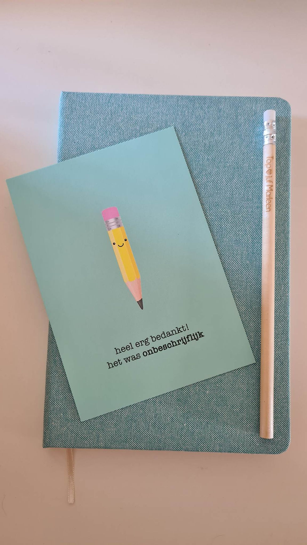 Thumbnail: Stoffen groene hardcover boekje met tekst naar keuze