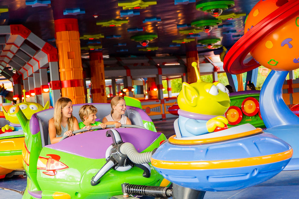 Toy Story Land - Alien Swirling Saucers