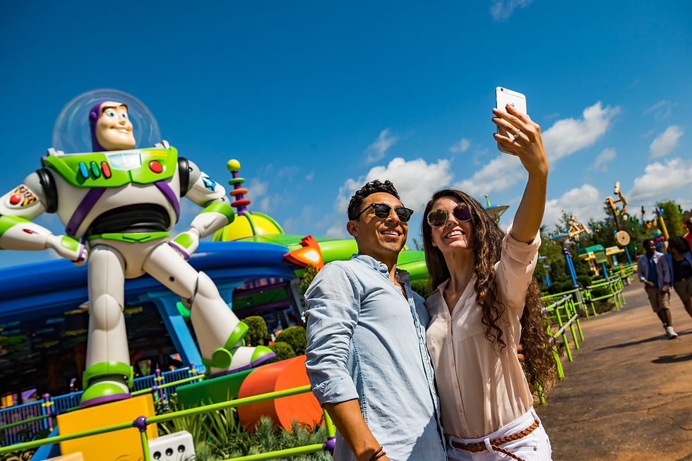 Toy Story Land - Alien Swirling Saucers
