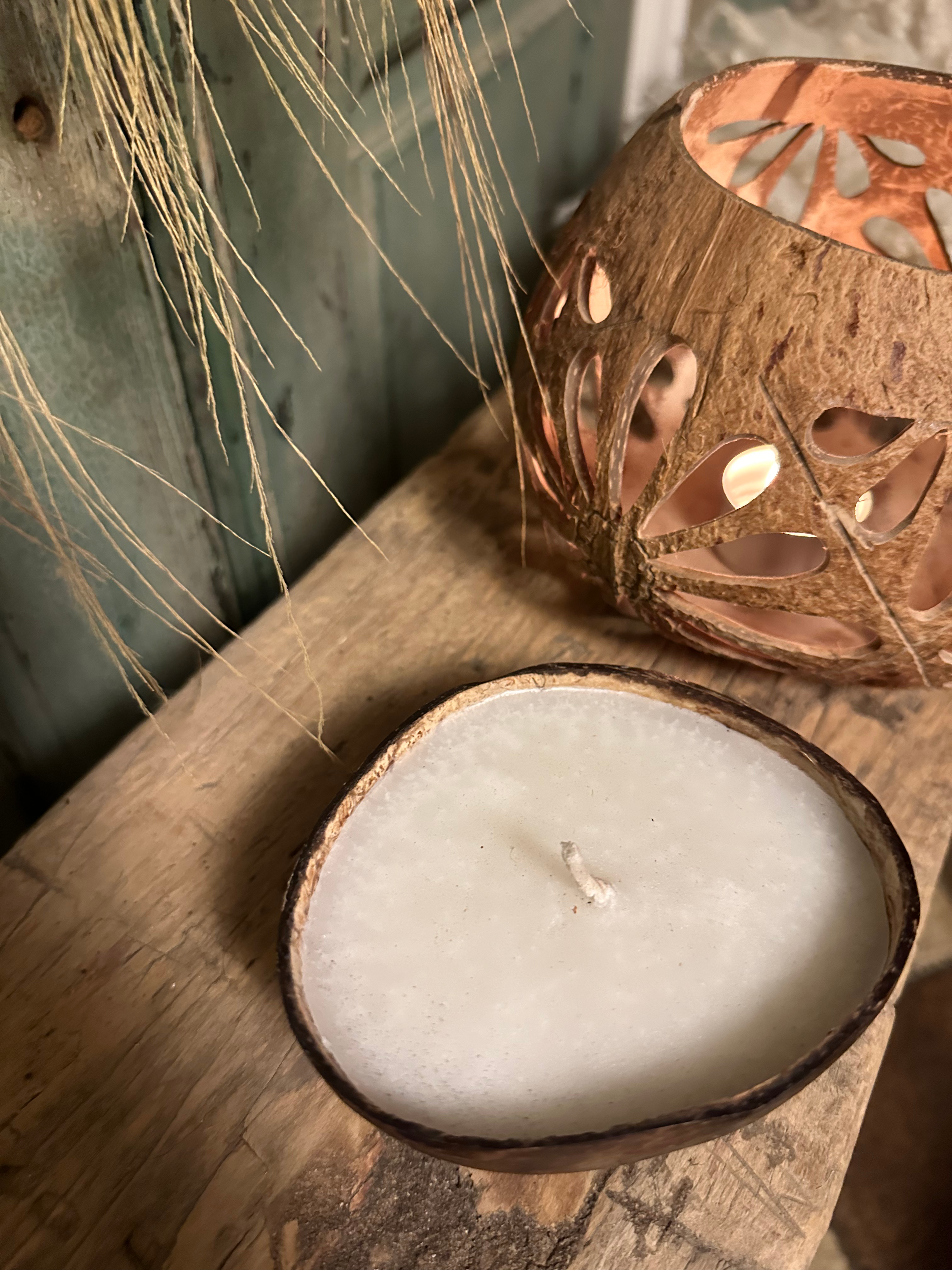 Kokosnoot met natuurlijke kaars  small