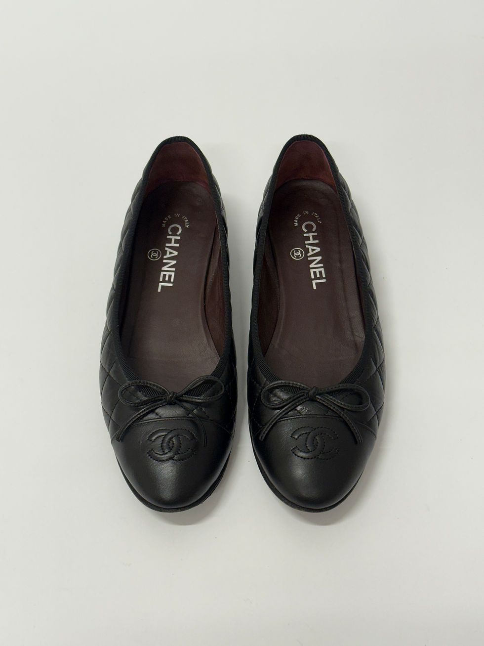 CHANEL BLACK QUILTED LEATHER BALLET FLATS 39.5