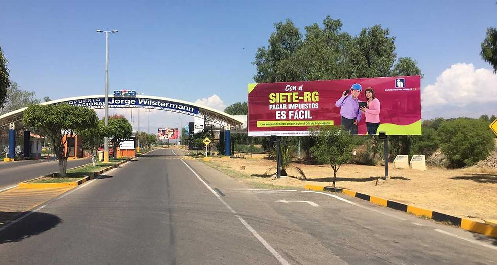 Aeropuerto Internacional Jorge Wilstermann ingreso DER