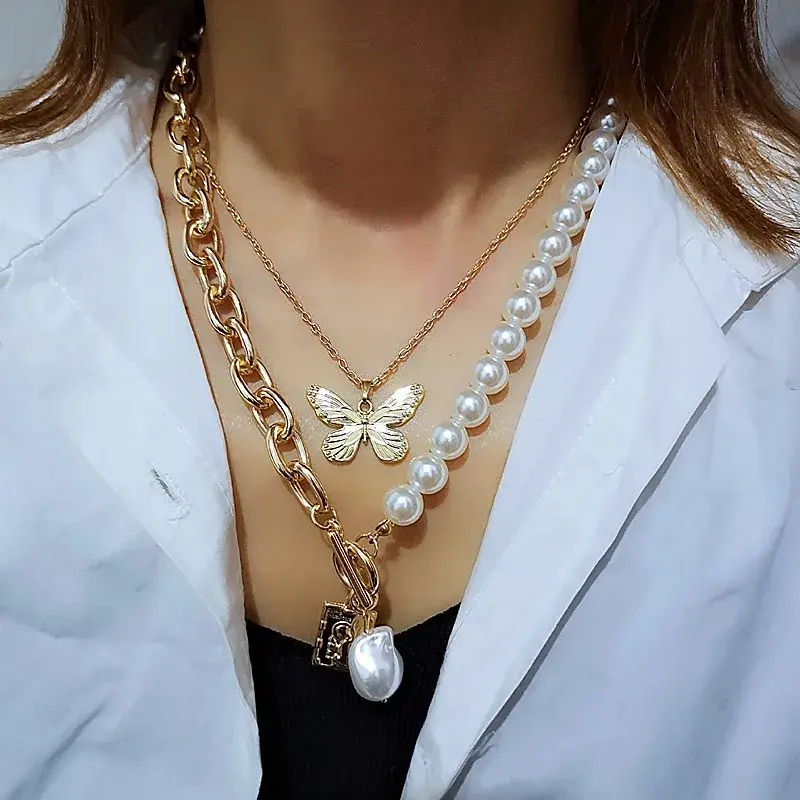 Thumbnail: Fashion Chain Pearl Necklace with Baroque Pearl Metal Charm