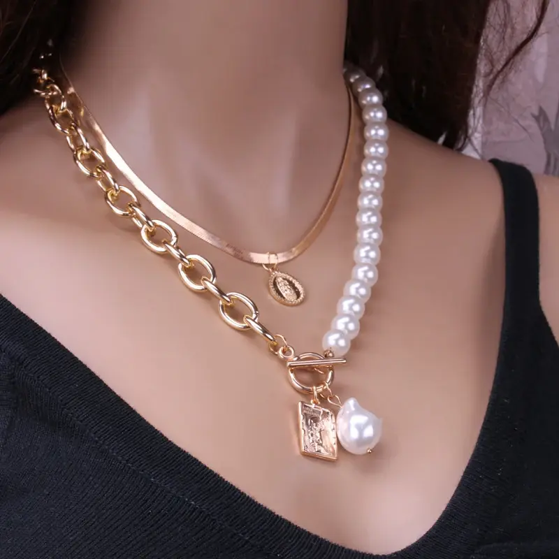 Thumbnail: Fashion Chain Pearl Necklace with Baroque Pearl Metal Charm