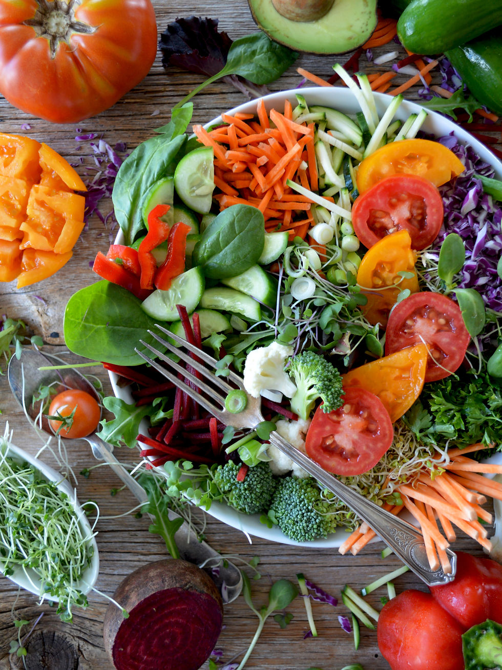 Choosing salads that include a multitude of ingredients of a variety of colors ensures that you will receive complete nutrition, fiber, antioxidants to be healthy