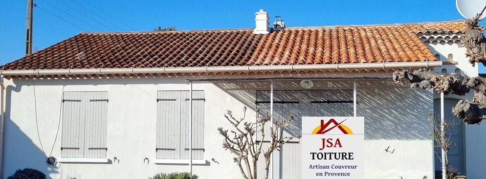 Nettoyage de Toiture JSA Couvreur du Vaucluse 84 en Provence.jpg