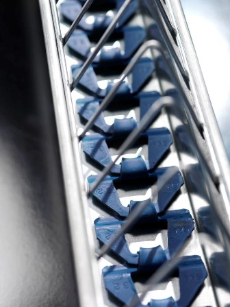 SKA - Chain Feeder 3.jpg