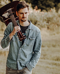 Gitarrenlehrer Florian Kökerbauer