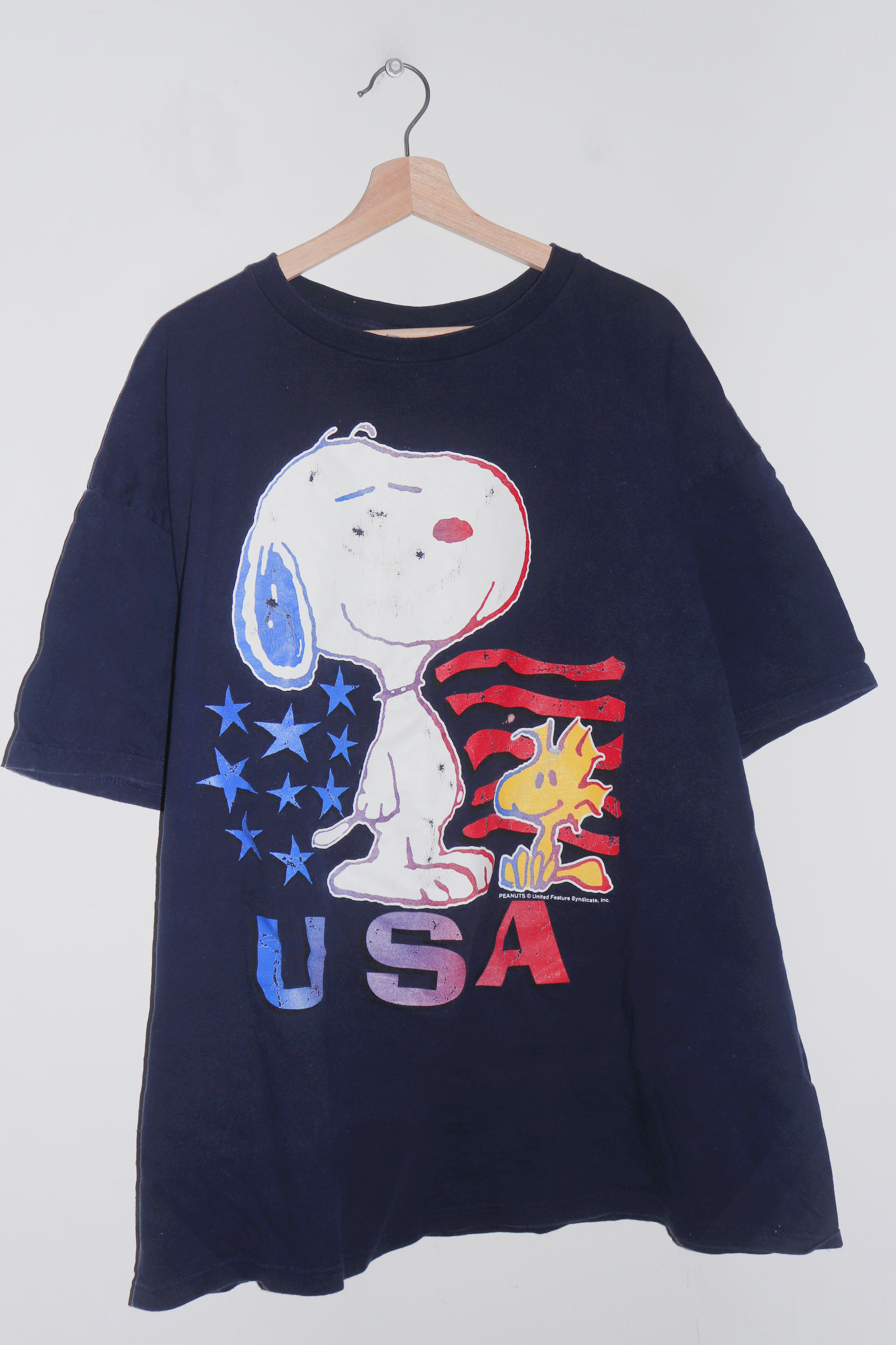 Vintage 90s Peanuts Snoopy USA Large Graphic Tee (XXL)