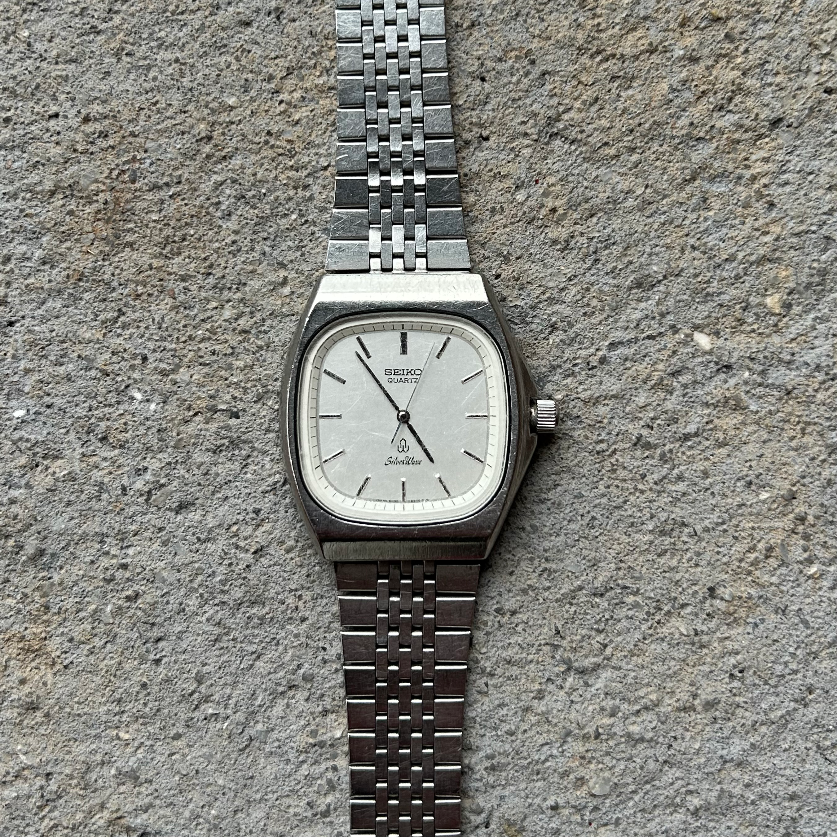 Vintage Seiko Silver Wave Quartz Watch