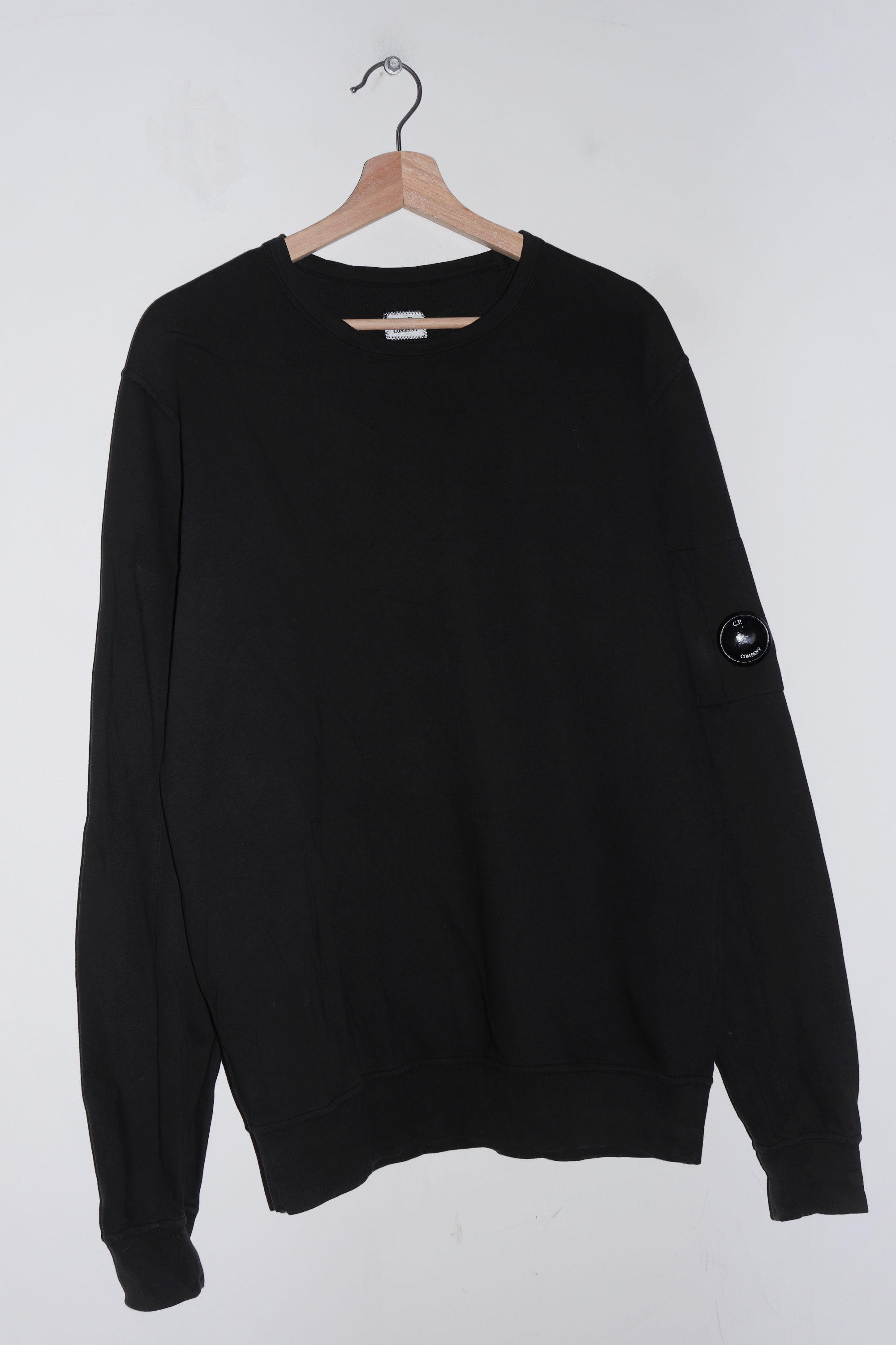 CP Company Goggle Lens Faded Black Lightweight Sweatshirt (L)