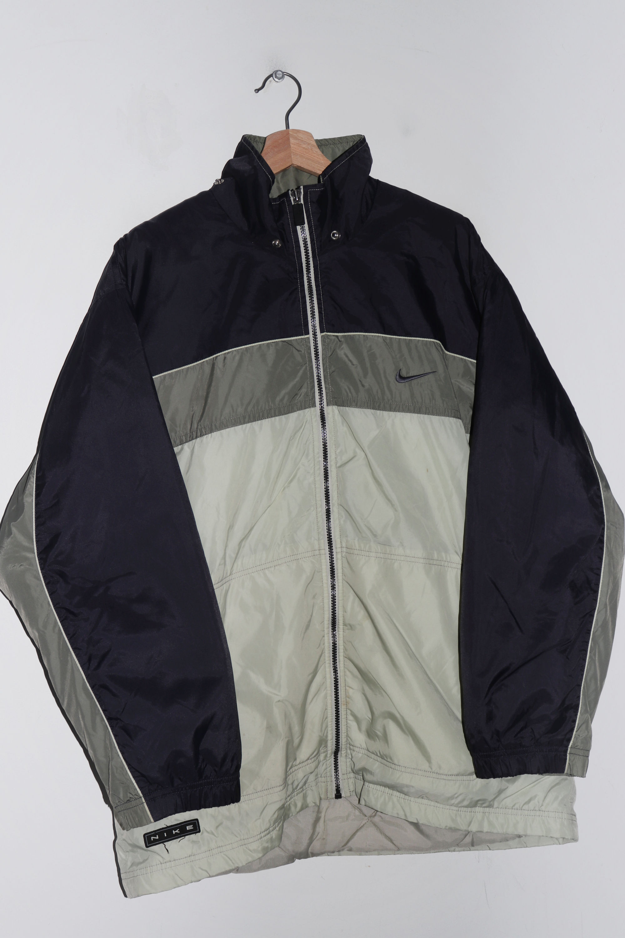 Vintage 90s Nike Embroidered Spellout Thick Padded Jacket (L)