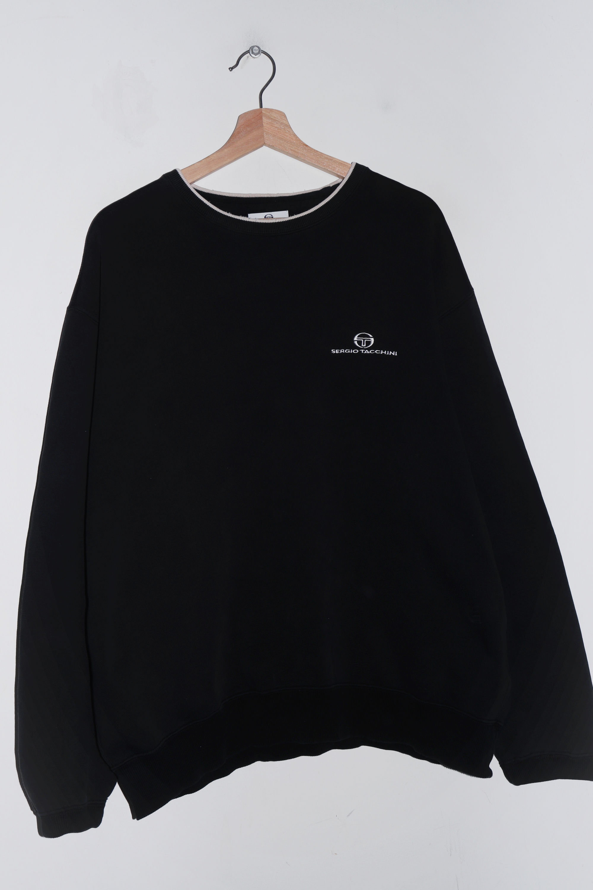 Vintage 90s Sergio Tacchini Embroidered Logo Black Sweatshirt (L)