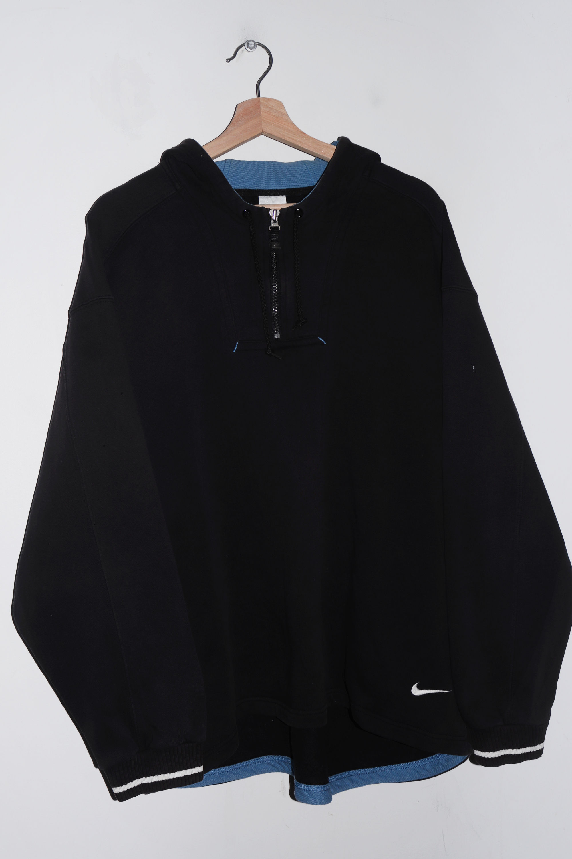 Vintage 90s Nike Embroidered Mini Swoosh Black Quarter Zip Jumper (L-XL)