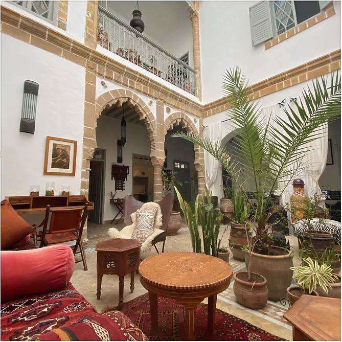 Patio du riad le Consulat location avec personnel