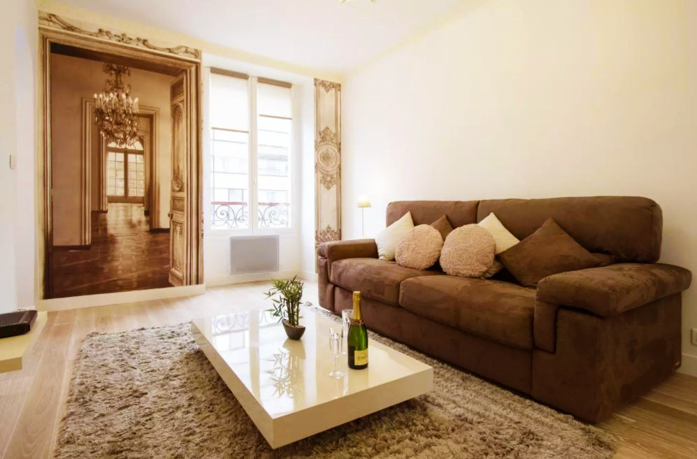 Accomodation: RESIDENTIAL