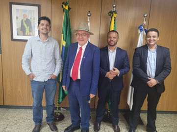 Presidente do CNPq, Olival Freire Júnior, reunido com os pesquisadores do Ceagre na sede do Conselho em Brasília (DF). 
