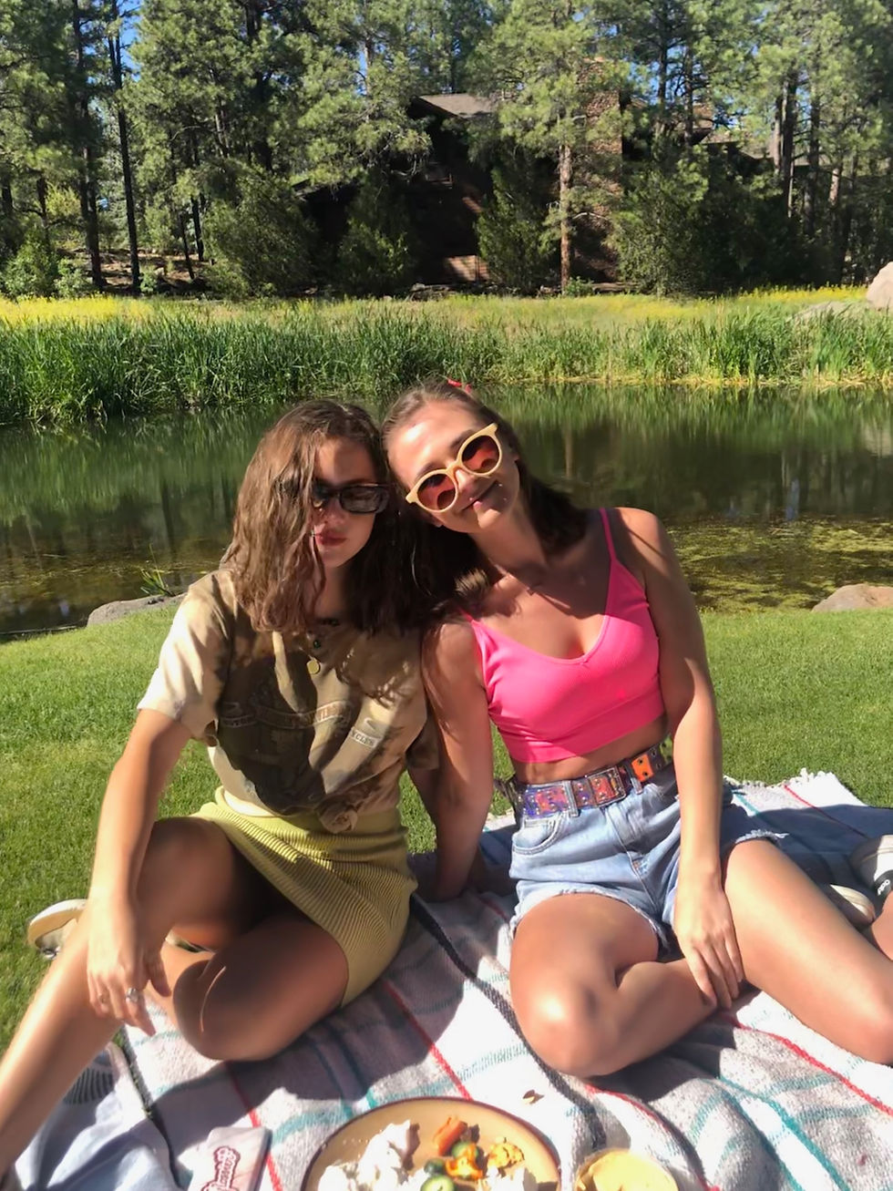 a sunny picnic in Flagstaff, Arizona w/ my best friend