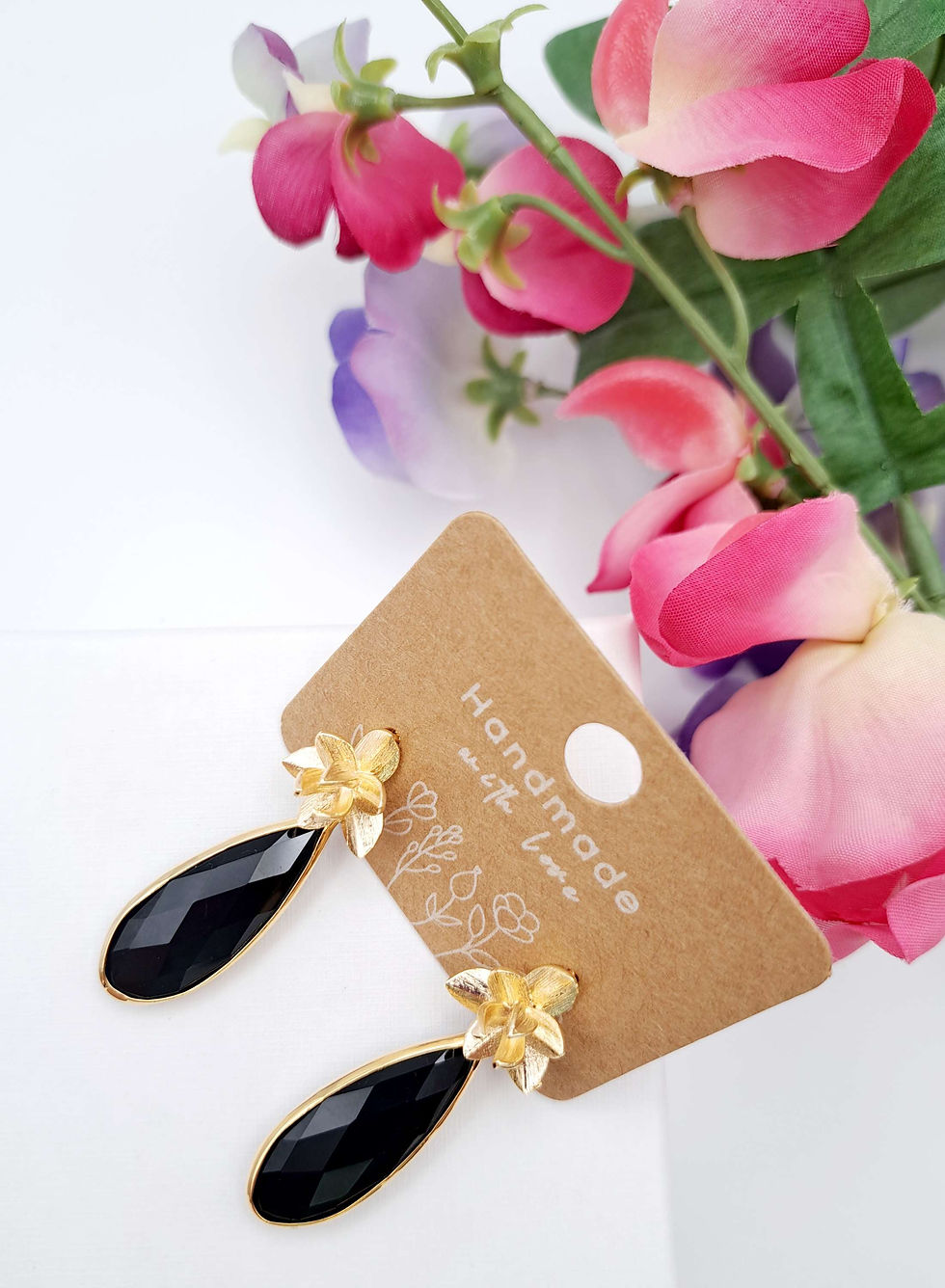 Miniaturbild: Hängeohrringe mit langem Glastropfenanhänger 