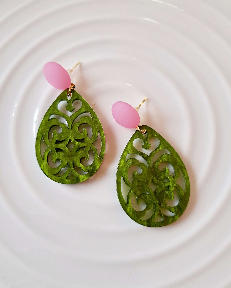 Miniaturbild: Resinohrringe mit mattem Cabochonohrstecker 