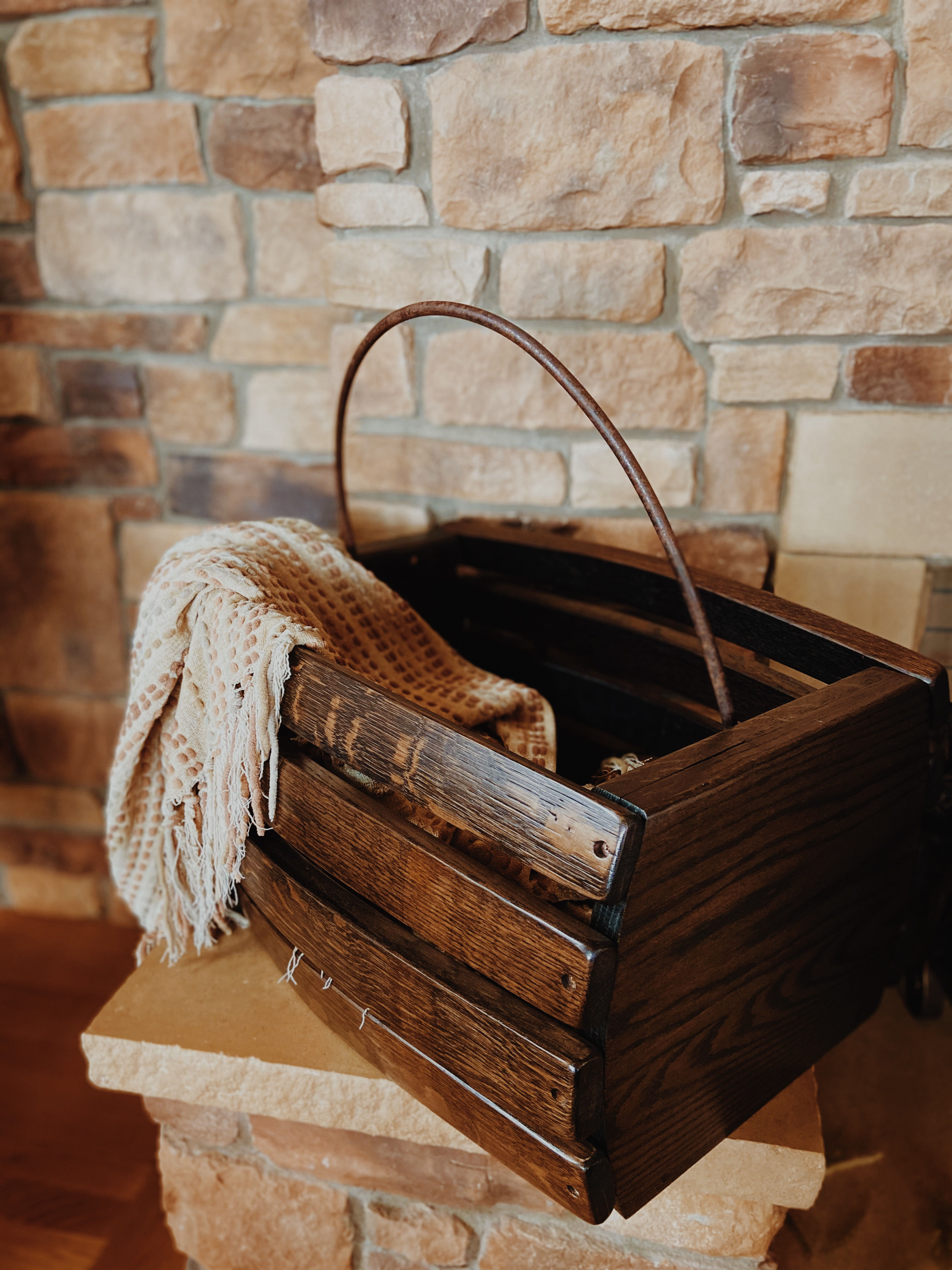 LG Stave Basket w/Iron Handle