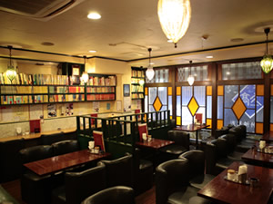 Cafe Tomorow (友路有) – Showa-Era Retro "Kissaten"