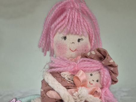 Aprenda Como Fazer a Boneca Fofurinha Mãezinha para o Dia das Mães Fácil | Passo a Passo - Moldes Grátis!