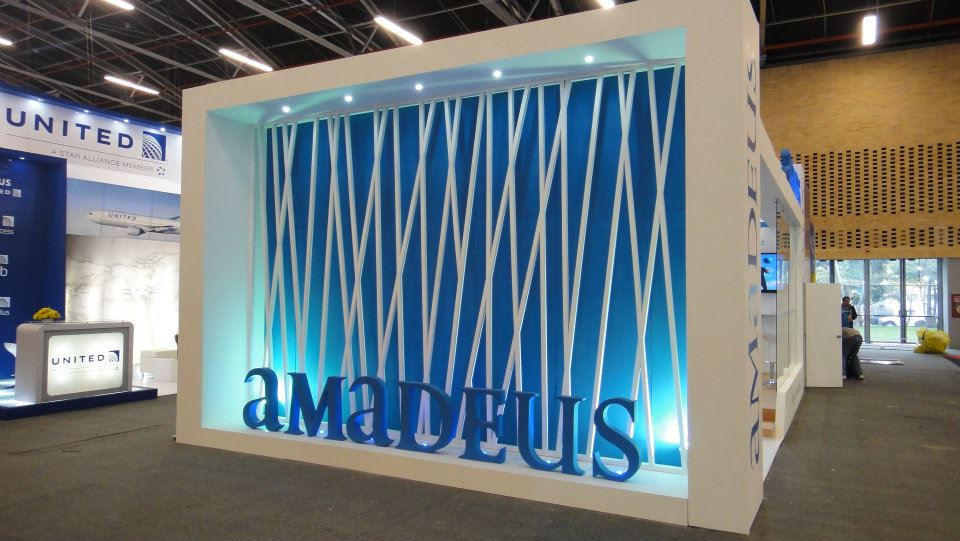 ARTEFACTO23 STAND AMADEUS