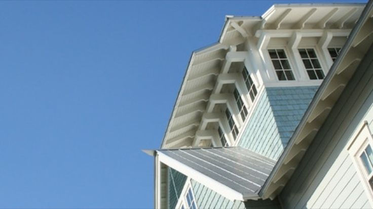Exposed Rafter Tails vs. Flat Soffits: A Small Detail That Makes a Big Difference