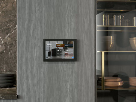 The Smart Home Features Upscale Buyers Actually Use | Apex Homes Florida