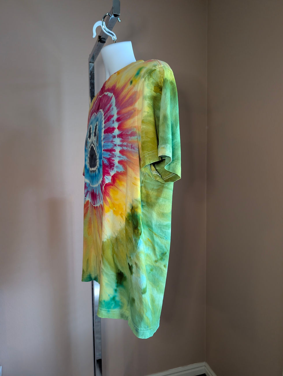 Thumbnail: Paw Print  ice dyed tee