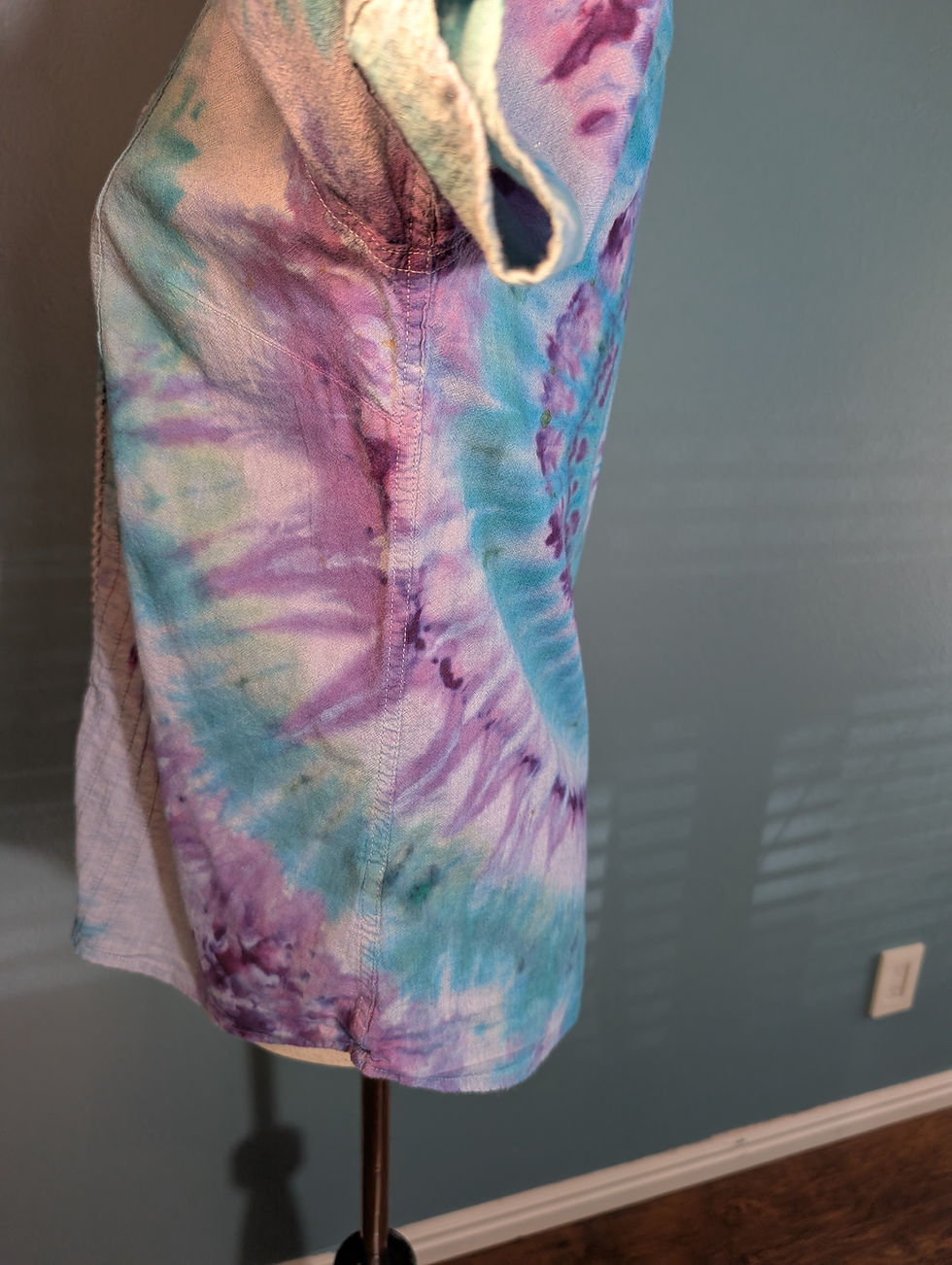 Thumbnail: Spiral short sleeve snap front shirt
