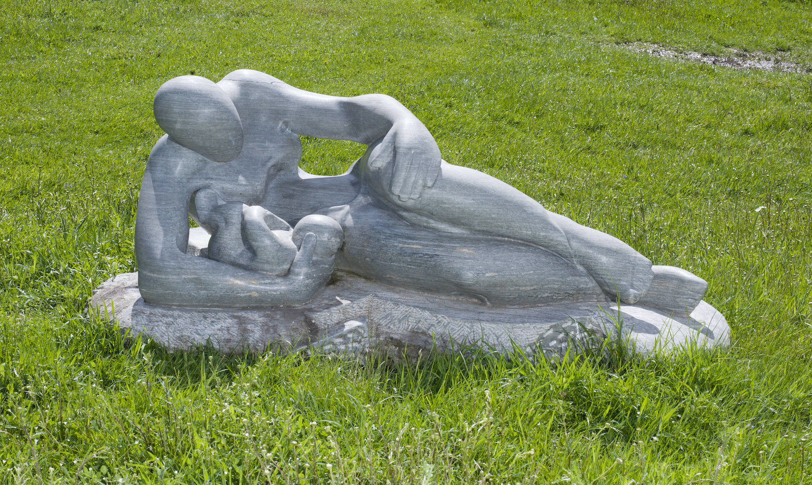 STELLA SHAWIN | Reclining Mother & Child II