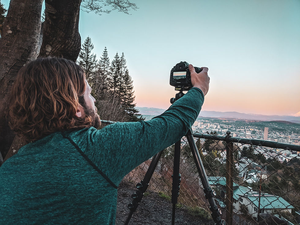 Taking photos of Portland from the Pittock Mansion in the PNW.