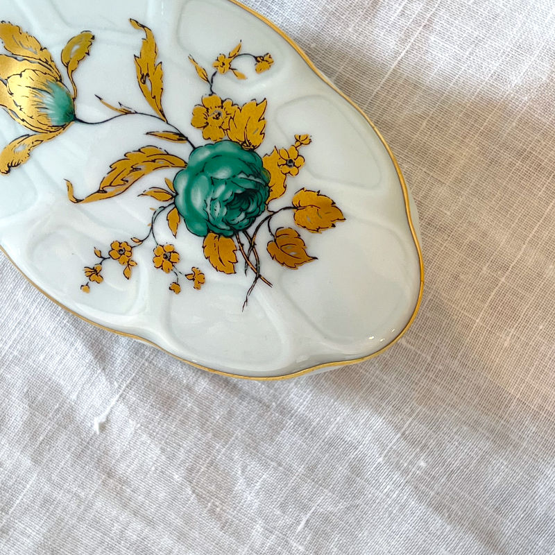 Thumbnail: Limoges green rose jewelry box