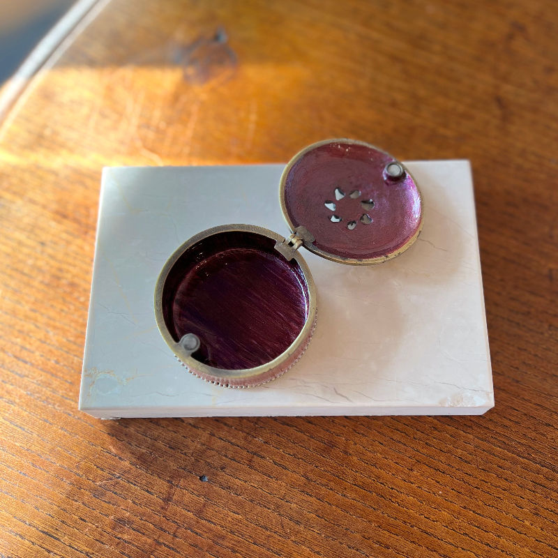 サムネイル： pink enamel jewelry box