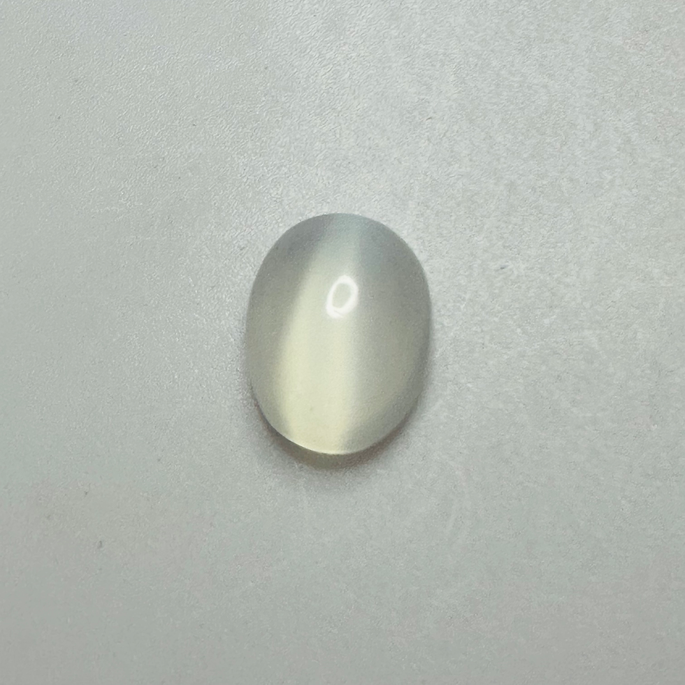 Thumbnail: Moonstone  white moon oval 12mmx8mm  3.94cts