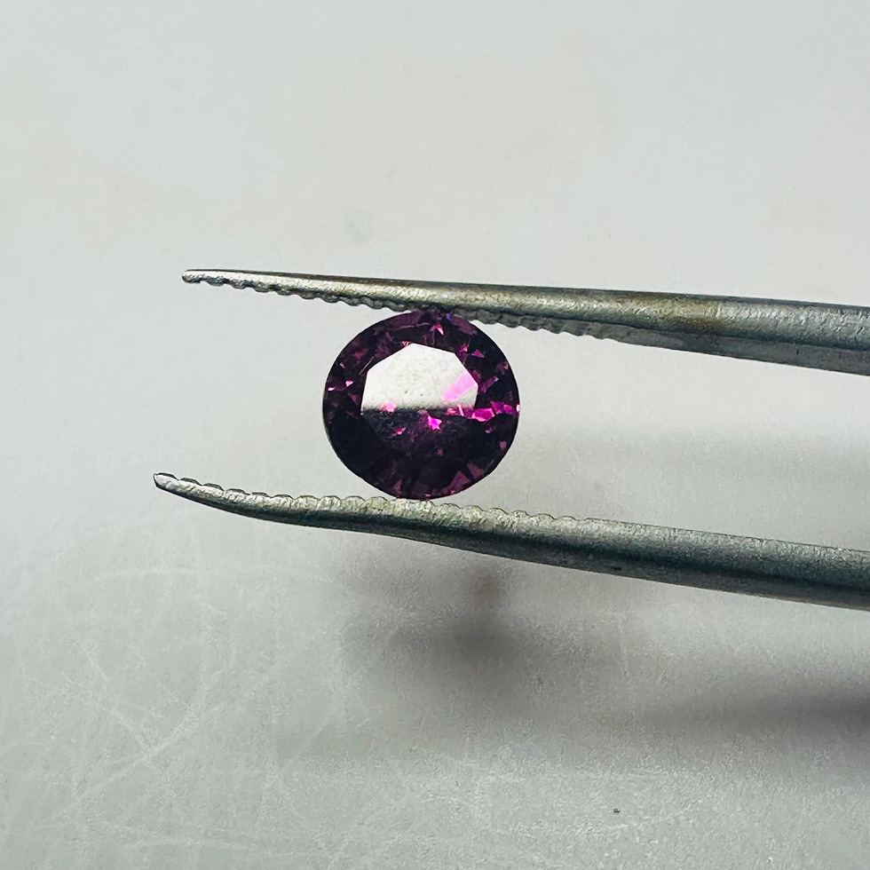 Thumbnail: GARNET PURPLE ROUND 6.7MM  1.58CTS