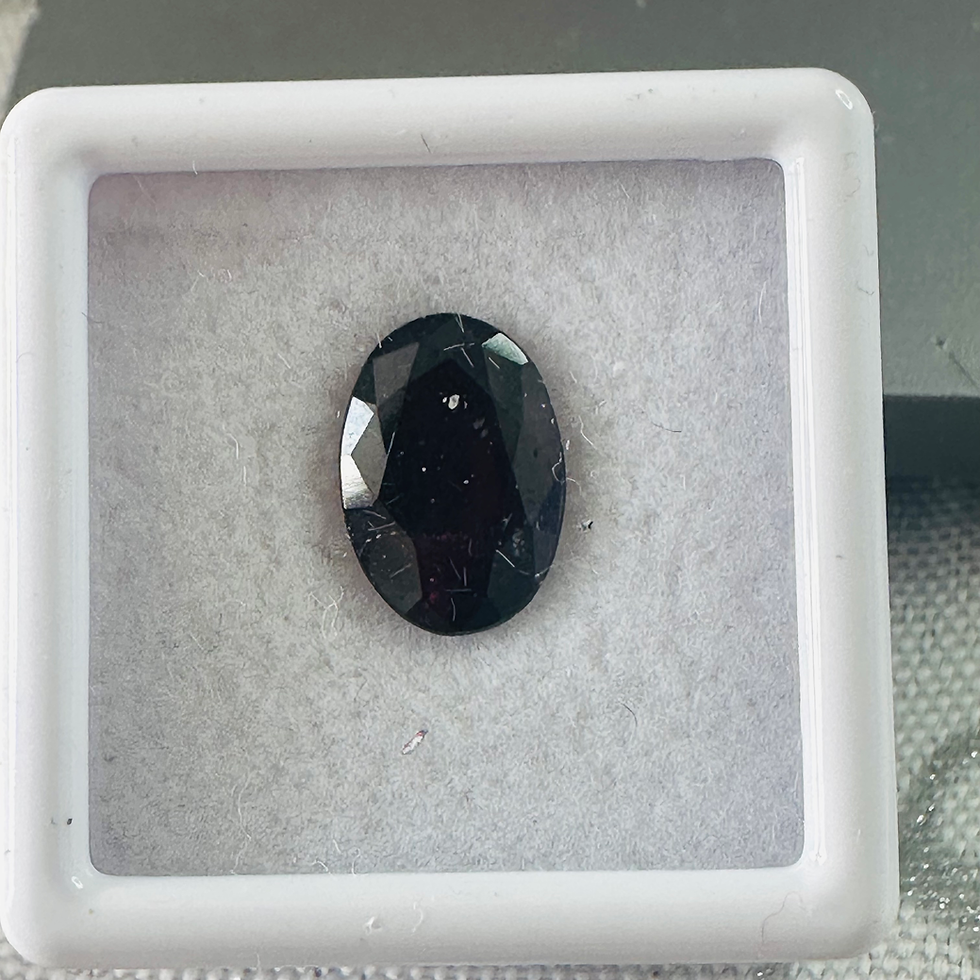Thumbnail: GARNET OVAL 10.8MMX7.5MM 3.33CTS