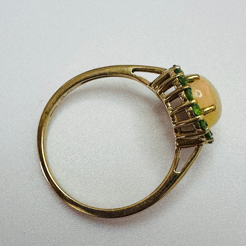 Thumbnail: 9CT FIRE OPAL AND GREEN GARNET RING SIZE R1/2