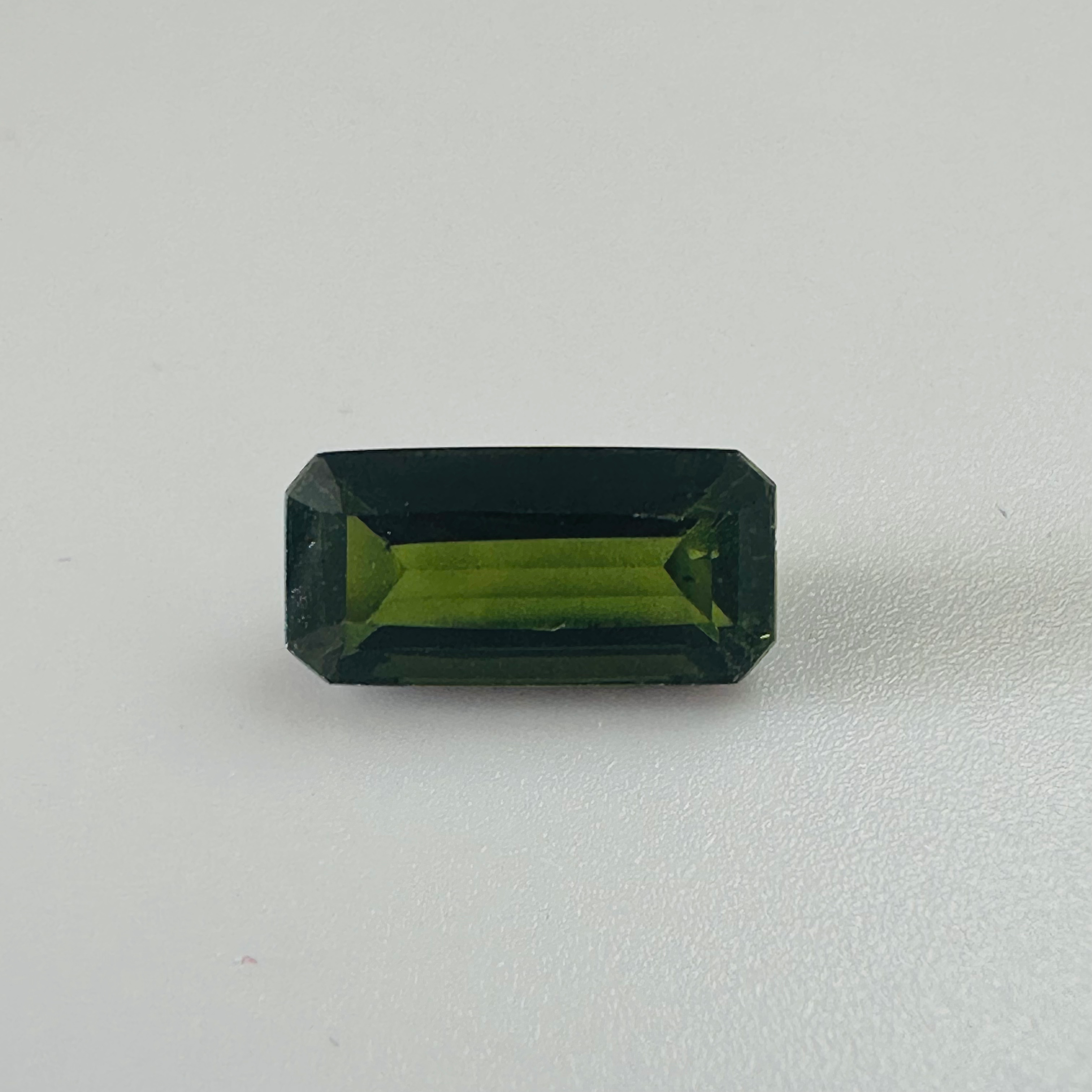 TOURMALINE GREEN LONG TRAP CUT  11MM.X 5MM   2.51CTS