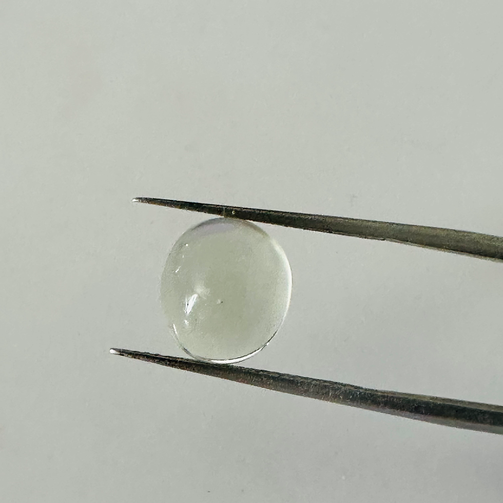 Thumbnail: Moonstone  white moon oval 10.3mmx9.3mm  4.09cts